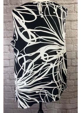 CHICOS 3 XL Sleeveless Polyester Black Asymmetrical Hem Tunic Tank Top 9186